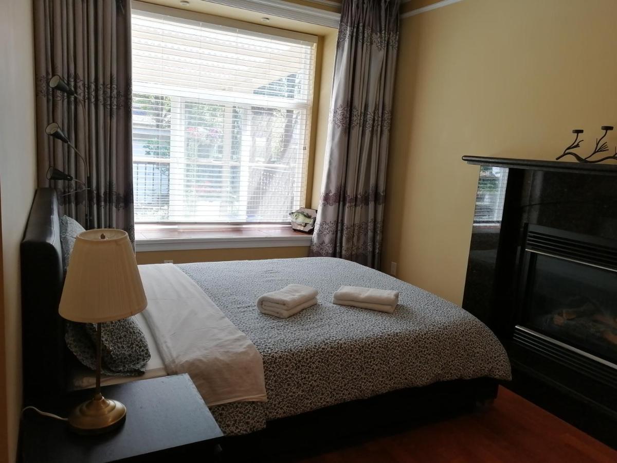 Three Kittens Guesthouse Burnaby Extérieur photo