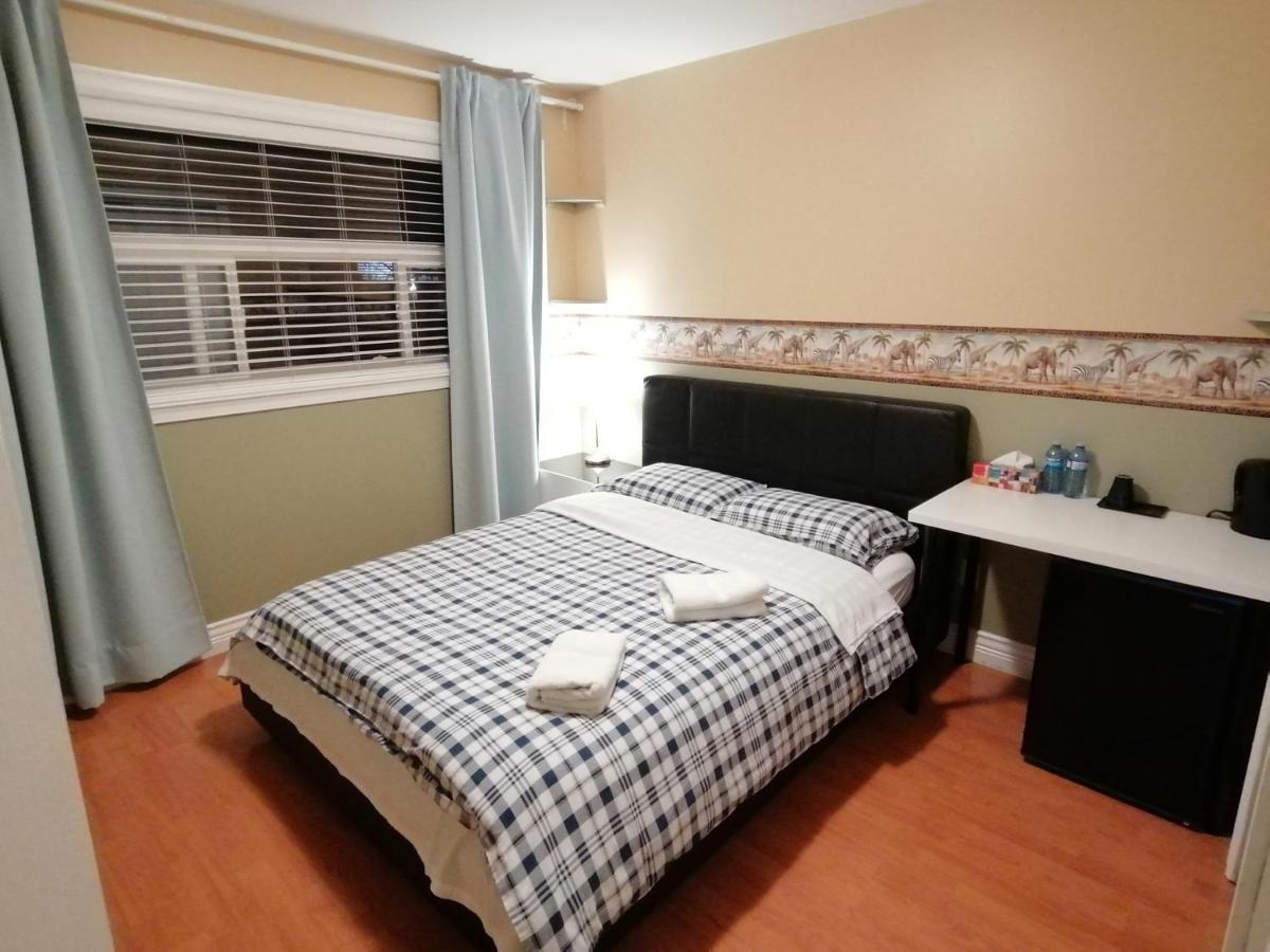 Three Kittens Guesthouse Burnaby Extérieur photo
