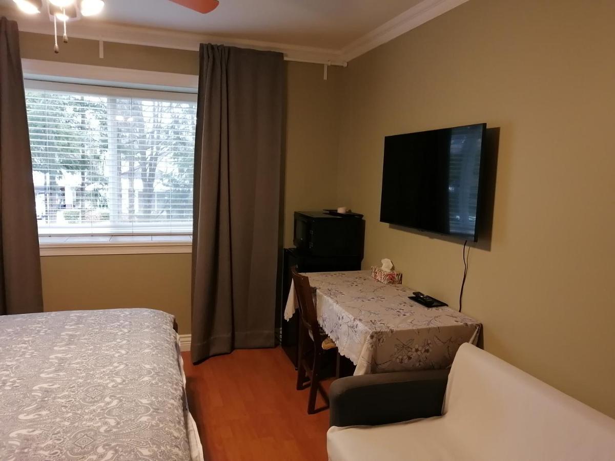 Three Kittens Guesthouse Burnaby Extérieur photo
