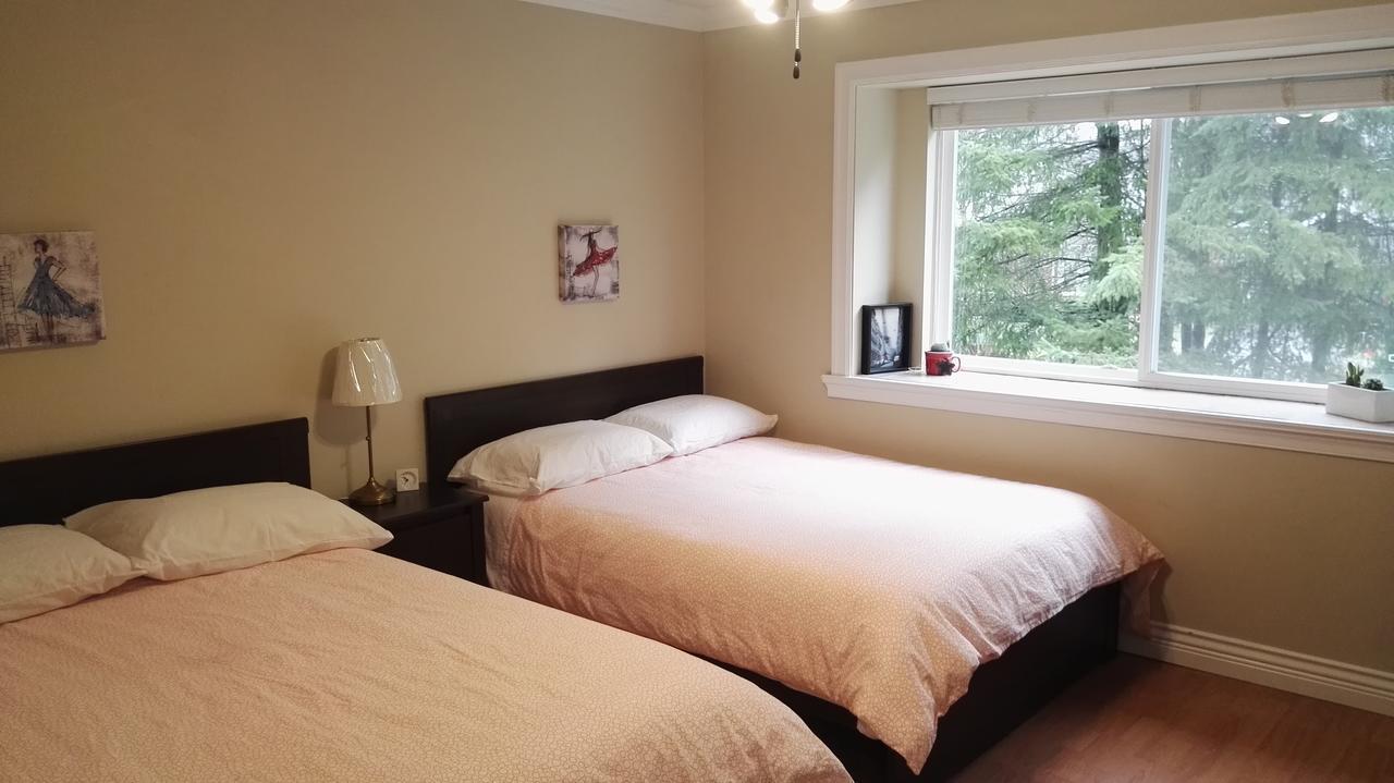 Three Kittens Guesthouse Burnaby Extérieur photo